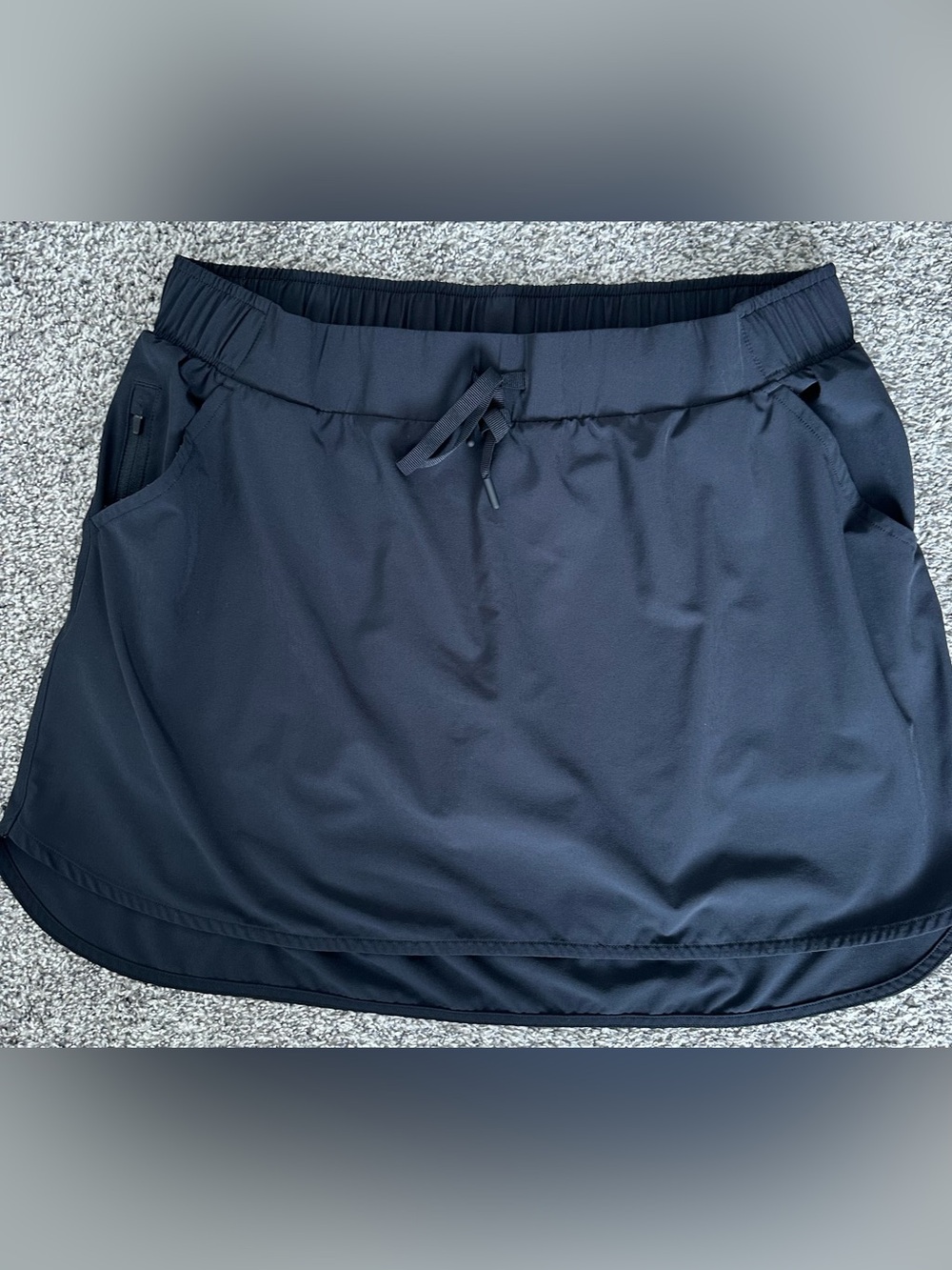 Women’s Black Elastic-Waist Drawstring Skirt/Skort